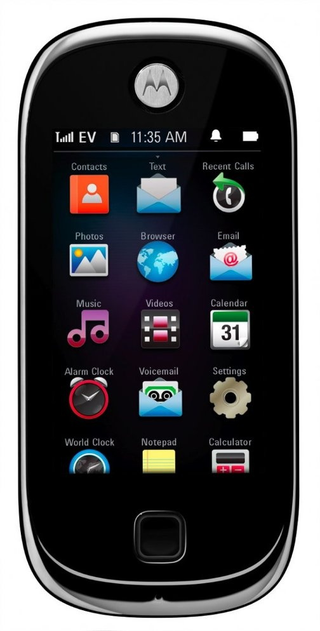 Illustration for article titled Motorola Evoke QA4 Looks Like the Bastard Son of the iPhone and Pre